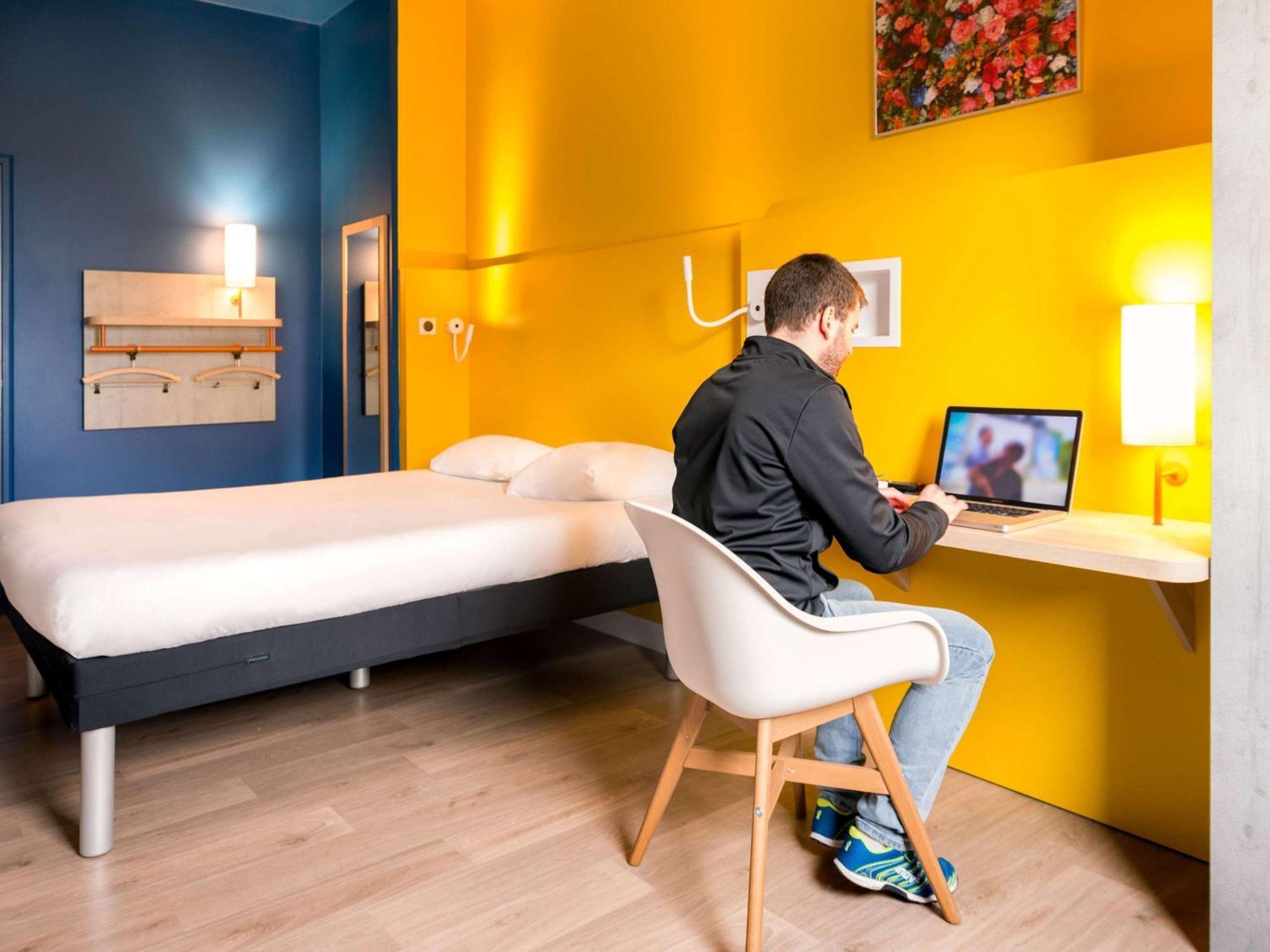 Ibis Budget Rennes Rte Lorient Екстер'єр фото